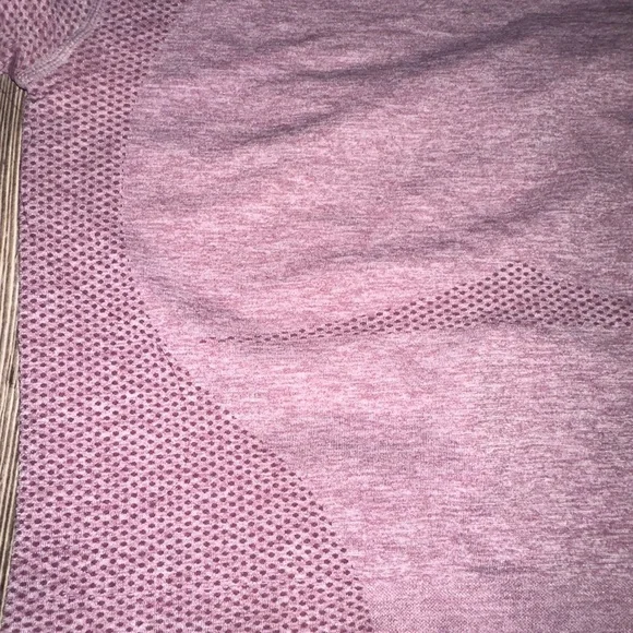 NVGTN Women's Cropped Compression Pink Long Sleeve Top Thumb Holes Small Workout - Picture 6 of 8